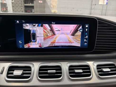 Used 2024 Mercedes-Benz GLE 450e 4MATIC image 17