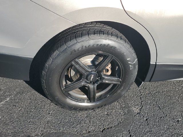 Certified 2018 Chevrolet Equinox LT FWD image 5