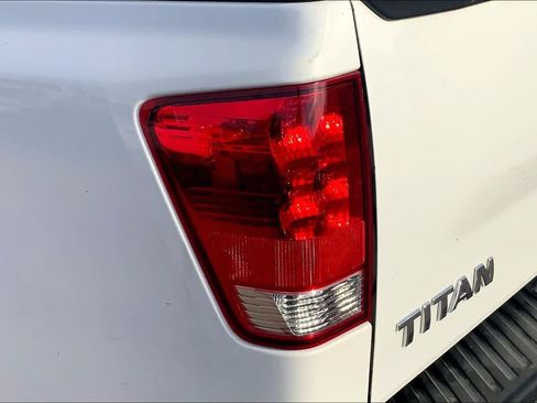 Used 2014 Nissan Titan SV w/ SV Value Truck Package RWD image 29