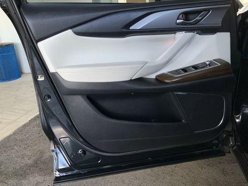 Used 2021 MAZDA CX-9 Signature image 14