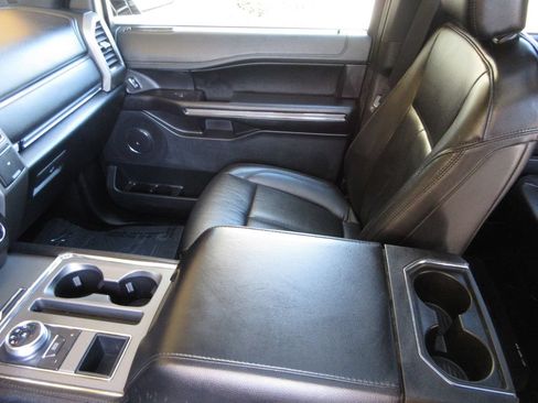 Used 2020 Ford Expedition XLT w/ Equipment Group 202A RWD image 24