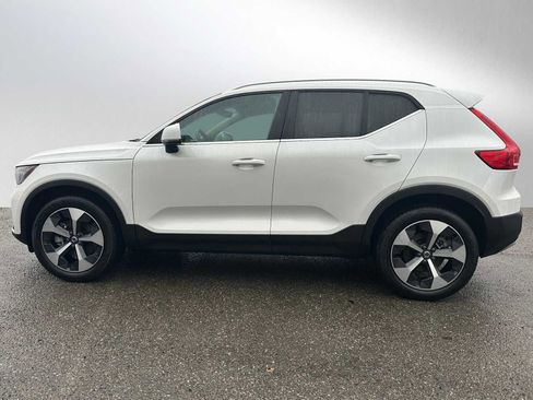 Used 2025 Volvo XC40 B5 Core w/ Protection Package Premier image 6