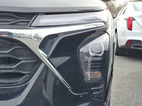 Certified 2025 Chevrolet Trax LT image 7