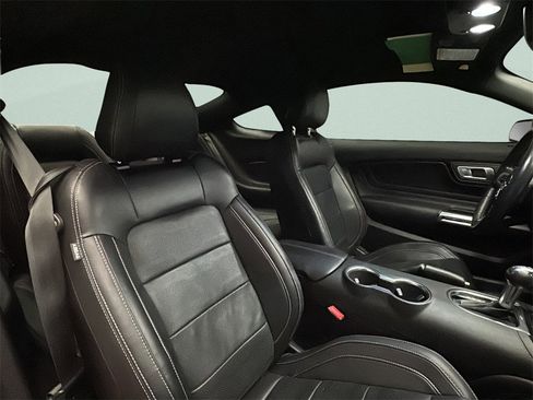 Used 2022 Ford Mustang GT Premium w/ GT Performance Package image 9