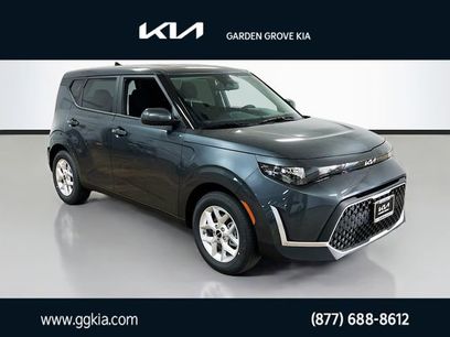 New 2025 Kia Soul LX