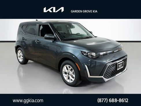 New 2025 Kia Soul LX image 1