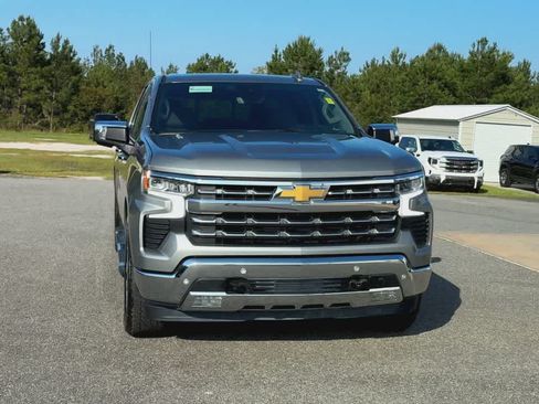 Used 2025 Chevrolet Silverado 1500 LTZ w/ LTZ Premium Package AWD/4WD image 3