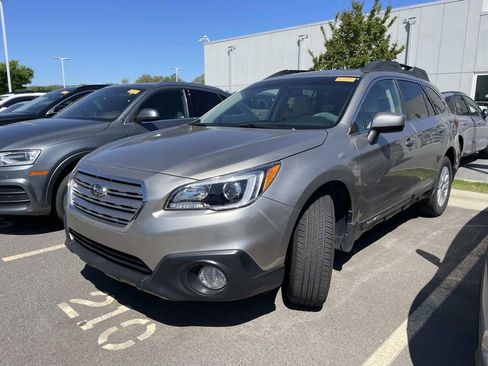 Used 2015 Subaru Outback 2.5i Premium AWD/4WD image 2