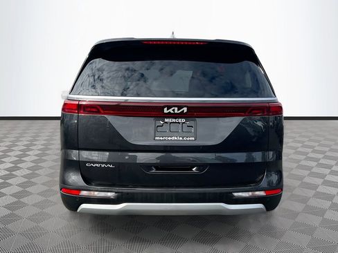Used 2024 Kia Carnival LX FWD image 6