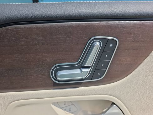 Certified 2022 Mercedes-Benz GLB 250 image 17