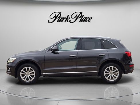 Used 2015 Audi Q5 2.0T Premium Plus w/ Technology Package AWD/4WD image 2