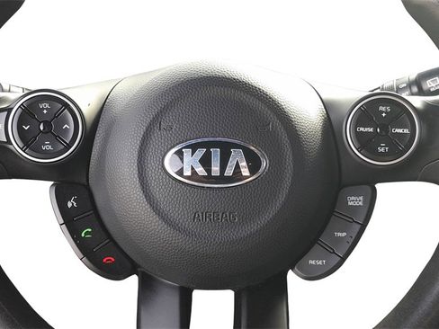 Used 2017 Kia Soul + image 20