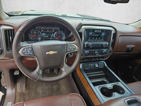 Used 2014 Chevrolet Silverado 1500 High Country w/ High Country Premium Package AWD/4WD image 17