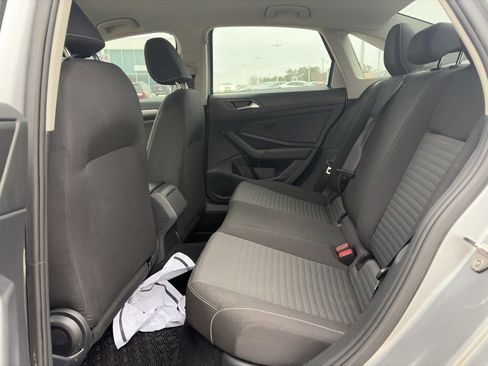 Used 2024 Volkswagen Jetta S image 9