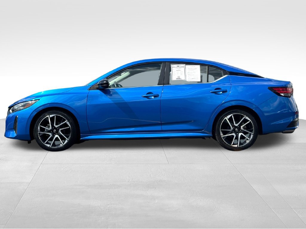 Used 2025 Nissan Sentra SR FWD image 4