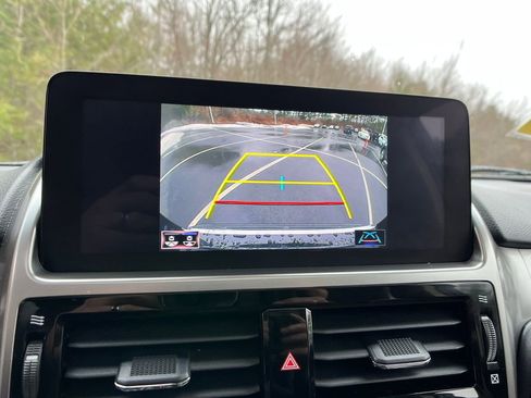 Used 2023 Lexus GX 460 Premium w/ Premium Package image 19