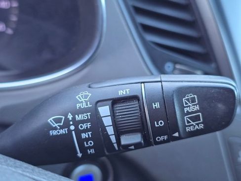Used 2017 Hyundai Santa Fe Sport FWD image 18