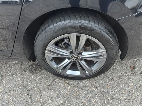 Used 2024 Volkswagen Jetta SE image 19