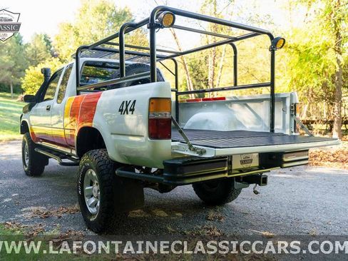 Used 1989 Toyota Pickup Deluxe image 29