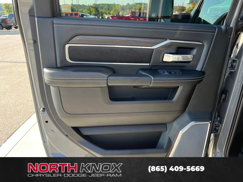 New 2027 RAM 3500 Laramie AWD/4WD image 18