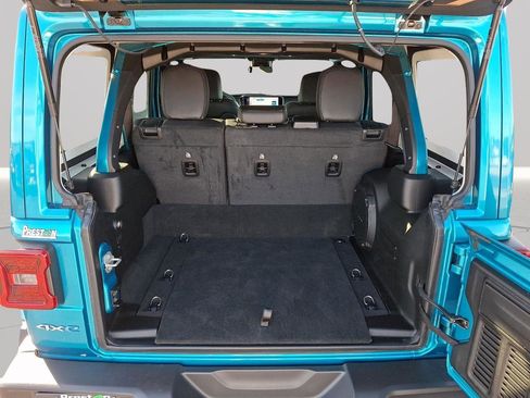 Used 2024 Jeep Wrangler Unlimited Sahara w/ Technology Group image 25