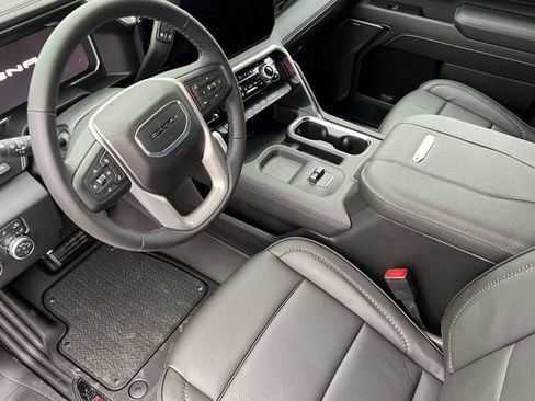 New 2026 GMC Sierra 2500 Denali w/ Denali Reserve Package AWD/4WD image 9