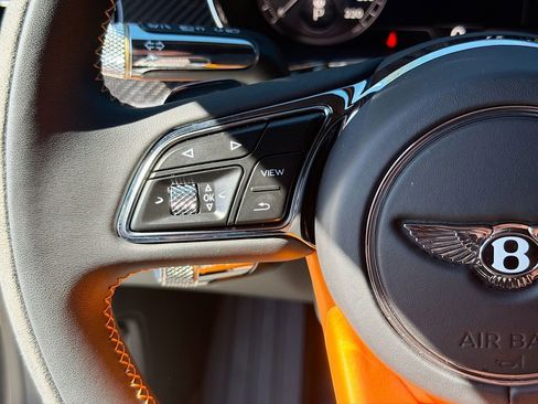 Used 2024 Bentley Flying Spur W12 image 40