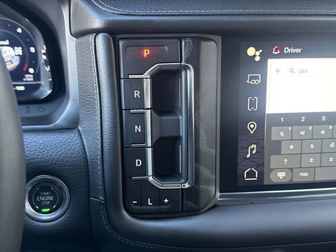 Used 2024 GMC Yukon XL Denali image 21