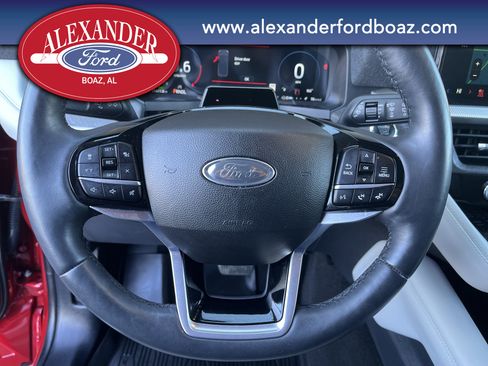 Used 2025 Ford Explorer Platinum w/ Ultimate Package image 29