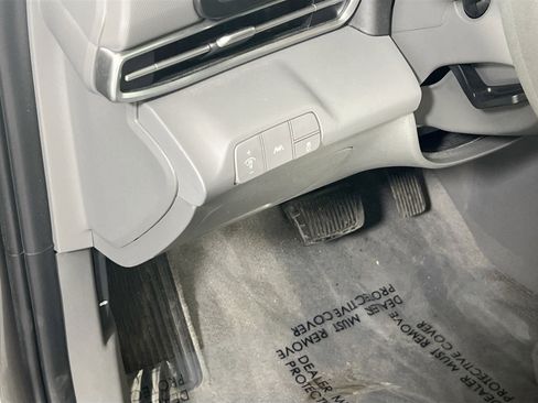 Used 2023 Hyundai Elantra SEL w/ Cargo Package image 10