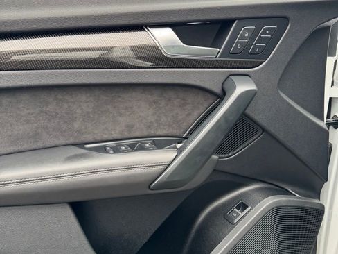 Used 2019 Audi SQ5 Prestige image 12