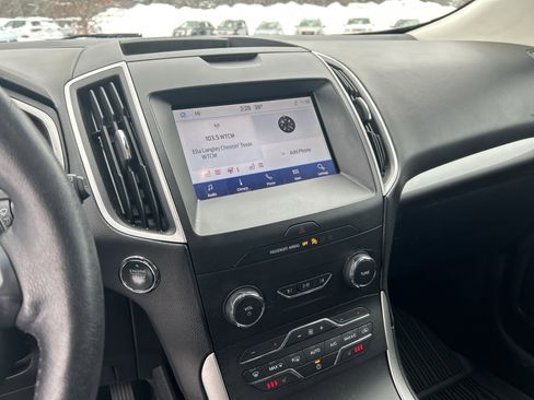 Certified 2020 Ford Edge SEL w/ Convenience Package image 17