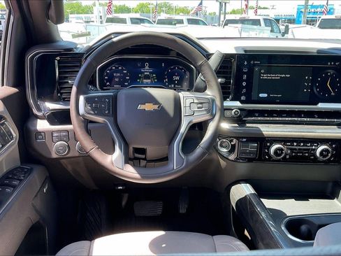 Used 2025 Chevrolet Silverado 3500 LTZ w/ LTZ Plus Package AWD/4WD image 5