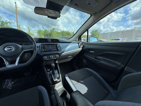 Used 2025 Nissan Versa SV FWD image 33