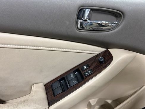 Used 2012 Nissan Altima 2.5 SL w/ 2.5SL Pkg FWD image 13