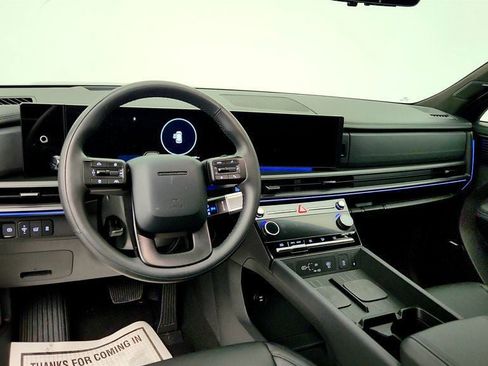 Used 2025 Hyundai Santa Fe Calligraphy AWD/4WD image 12