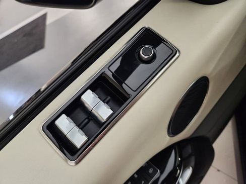 Used 2019 Land Rover Range Rover Sport Supercharged AWD/4WD image 23