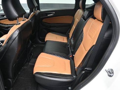 Used 2024 Ford Edge Titanium w/ Titanium Elite Package image 30