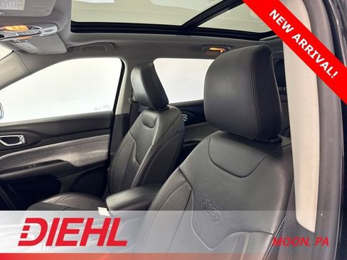 Certified 2022 Jeep Compass Latitude w/ Sun and Sound Group image 17