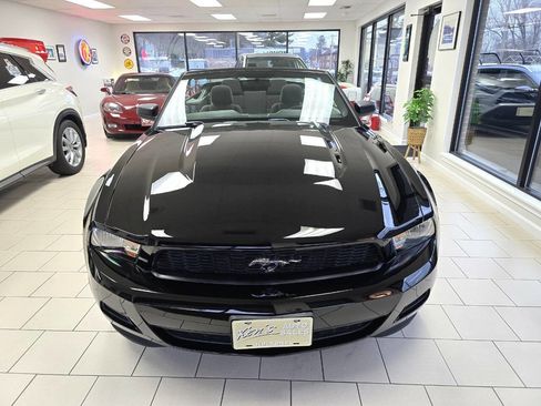 Used 2012 Ford Mustang Convertible image 7