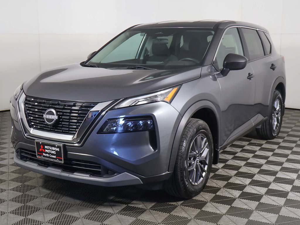 Used 2023 Nissan Rogue S AWD/4WD image 5