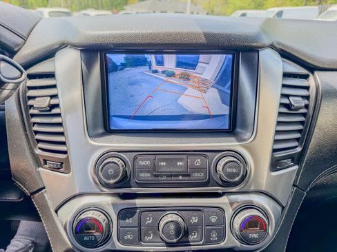 Used 2017 Chevrolet Suburban LT image 13