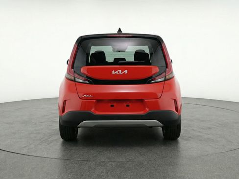 Used 2025 Kia Soul LX w/ LX Technology Package image 7