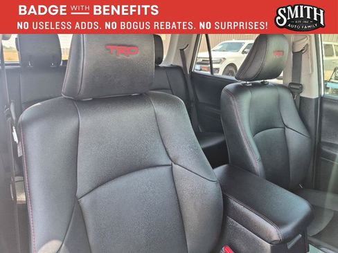 Used 2019 Toyota 4Runner TRD Off-Road Premium AWD/4WD image 11