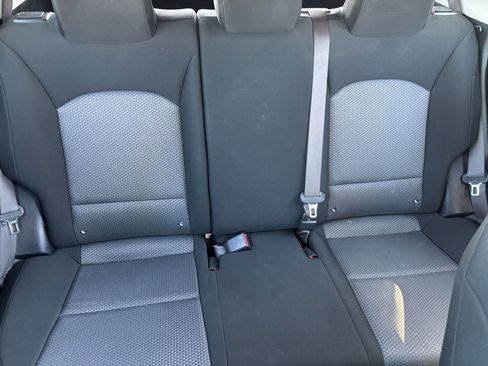 Used 2025 Kia Soul LX w/ LX Technology Package FWD image 36