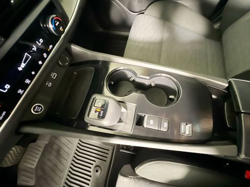 Used 2023 Nissan Rogue SV FWD image 26