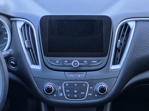 Used 2024 Chevrolet Malibu LT image 9