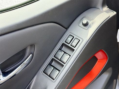 Used 2024 Nissan Frontier PRO-4X w/ Off-Road Protection Package image 19