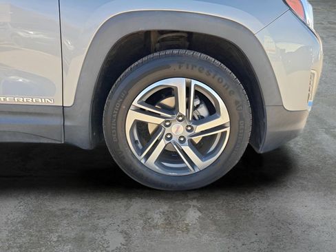 Used 2020 GMC Terrain SLT w/ Preferred Package image 9