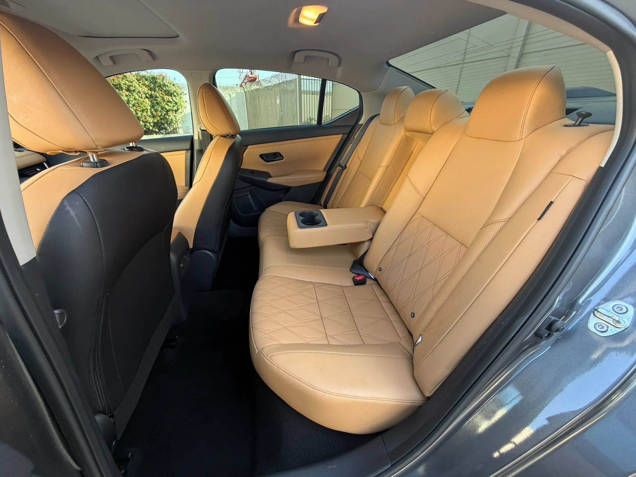 Used 2025 Nissan Sentra SV w/ SV Premium Package FWD image 12